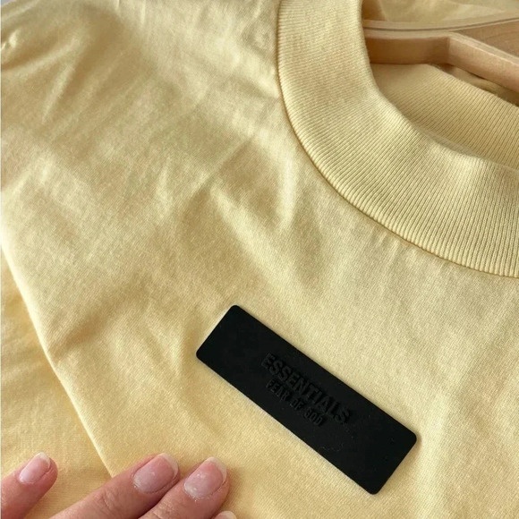 FEAR OF GOD ESSENTIALS Logo-appliqué Cotton T-shirt in Pastel Yellow Size Small - Picture 5 of 6